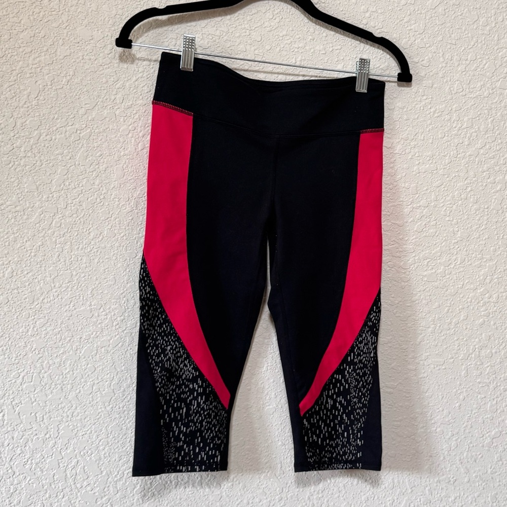 Fabletics Black and Pink Capri Leggings